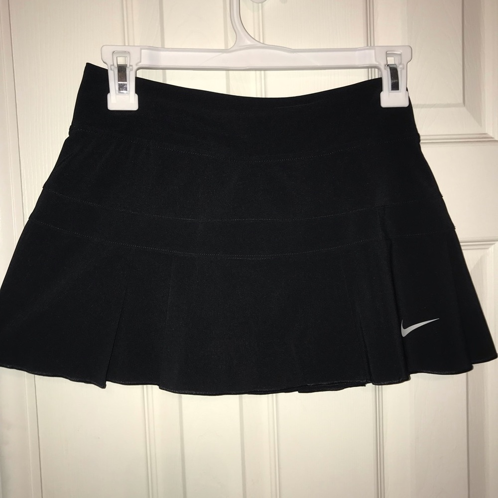 Nike black XS Skort NWT